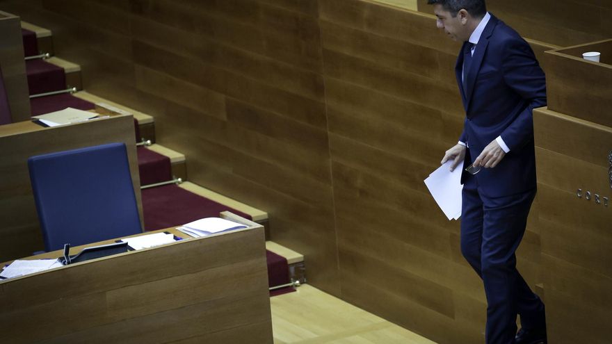 Vox salva a Mazón y rechaza pedir su dimisión por la DANA en una votación bronca en las Corts