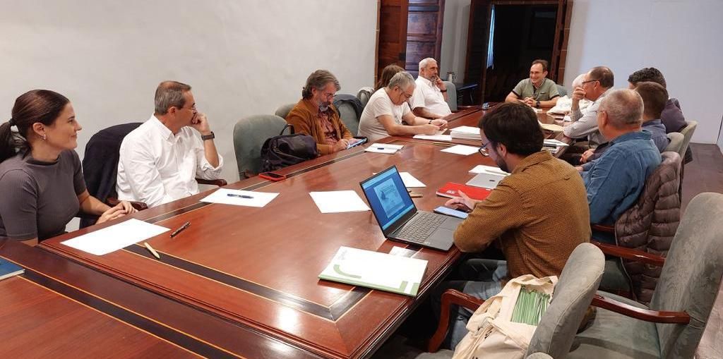 Reunión de técnicos en la Día de la Educación Ambiental.