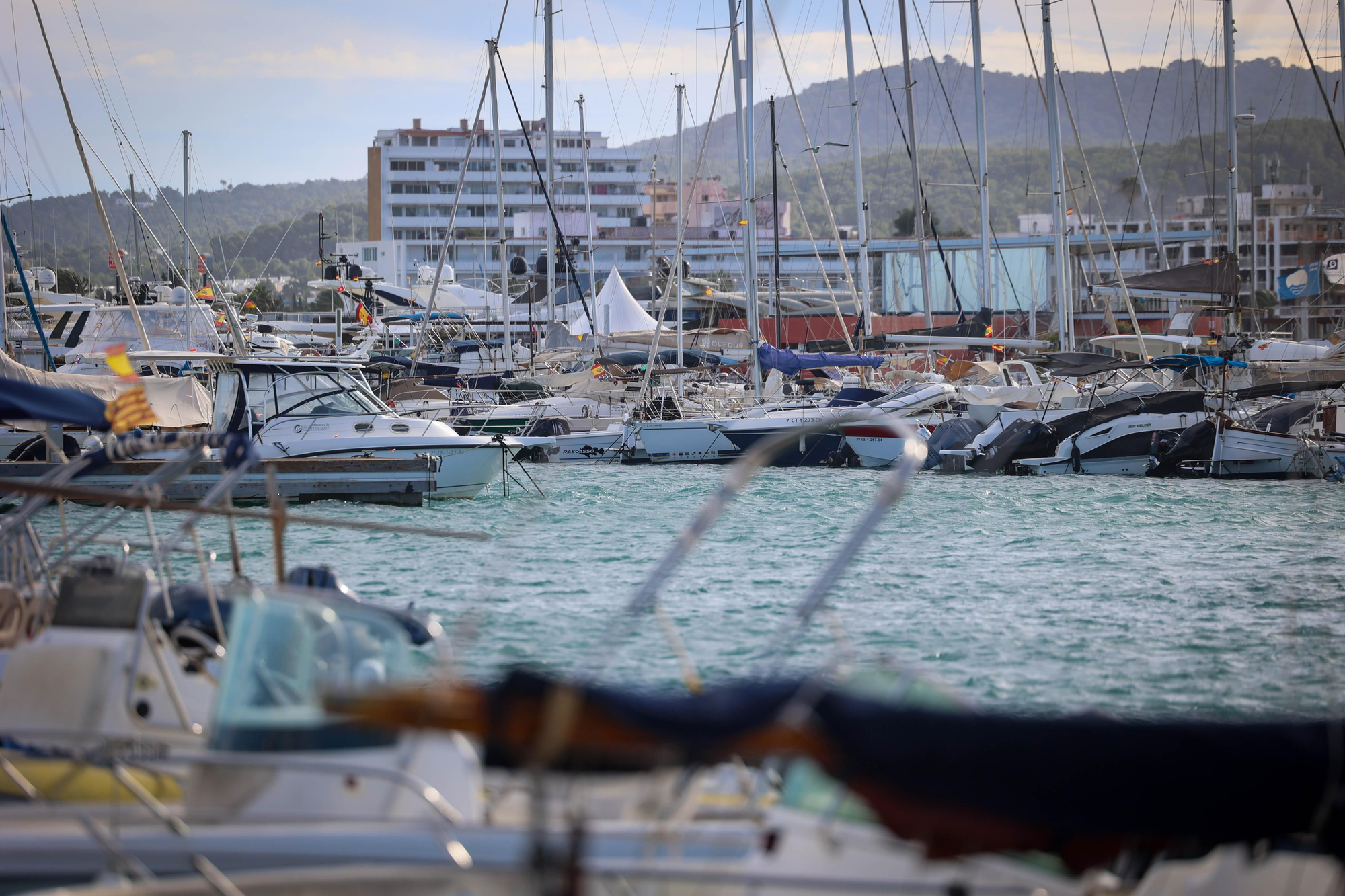 El Gobierno central permite a los barcos de uso recreativo realizar servicios turísticos durante tres meses