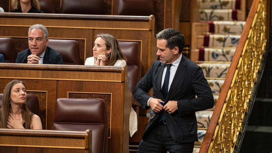 El diputado del PP, Borja Sémper, durante una sesión plenaria, en el Congreso de los Diputados.
