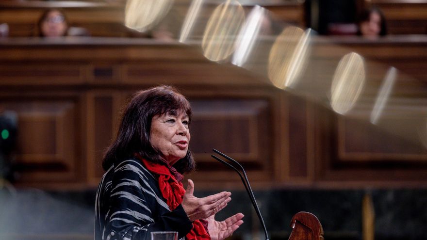 Archivo - La presidenta del PSOE, Cristina Narbona, interviene durante una sesión plenaria, en el Congreso de los Diputados, a 10 de diciembre de 2024, en Madrid (España).