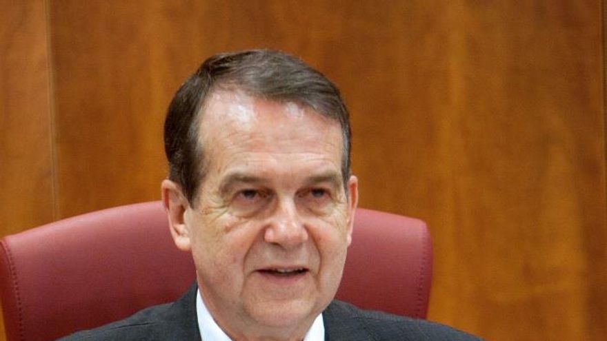 Hacienda garantiza a la FEMP una ley que asegura el uso del superávit de 2018