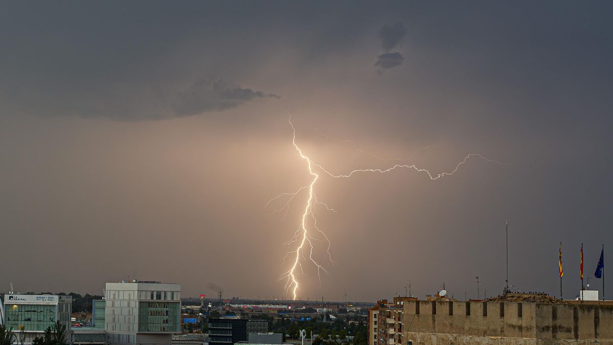 La Aemet contabiliza más de 3.300 rayos en Extremadura durante el temporal del miércoles