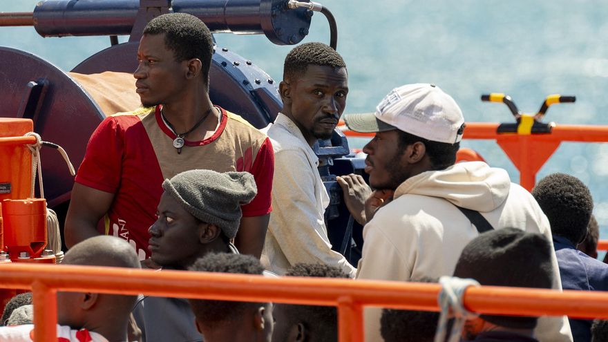 Más de 1.600 personas han sobrevivido a la ruta migratoria hacia Canarias en los últimos 15 días