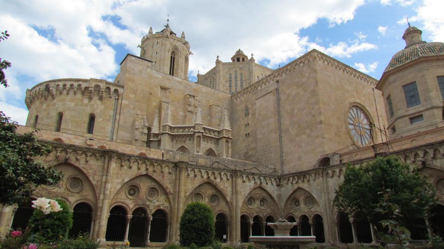 La Catedral de Tarragona desde el claustro.