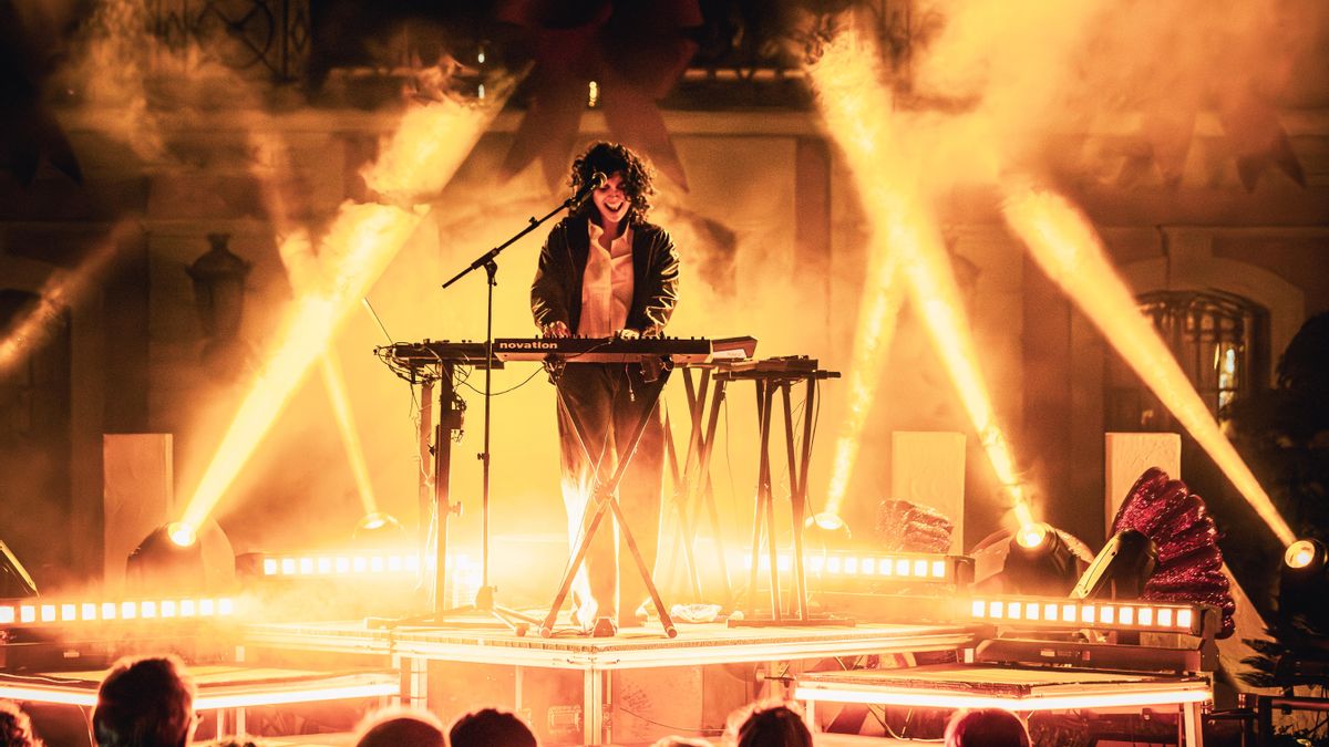 Hoonine durante su actuación a las puertas del Ayuntamiento de Murcia esta pasada navidad