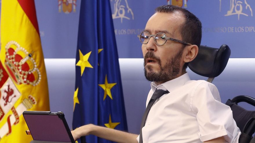 El portavoz de Unidas Podemos, Pablo Echenique durante una rueda de prensa. EFE/Ballesteros/Archivo