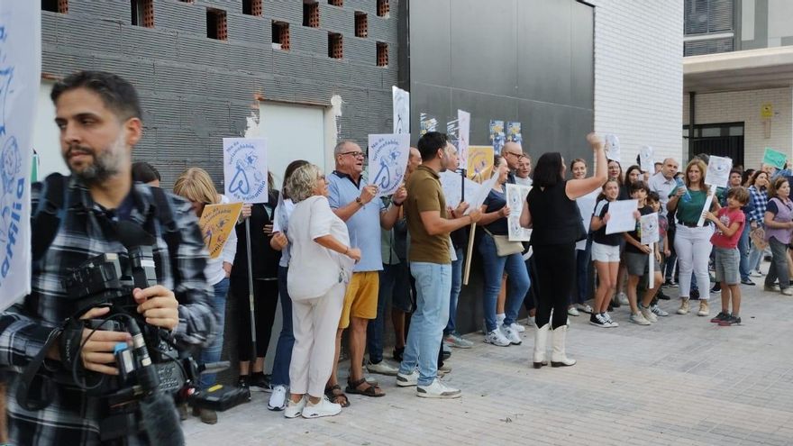 Clamor en el barrio valenciano de Patraix contra la construcción de 24 apartamentos turísticos en los bajos de un edificio
