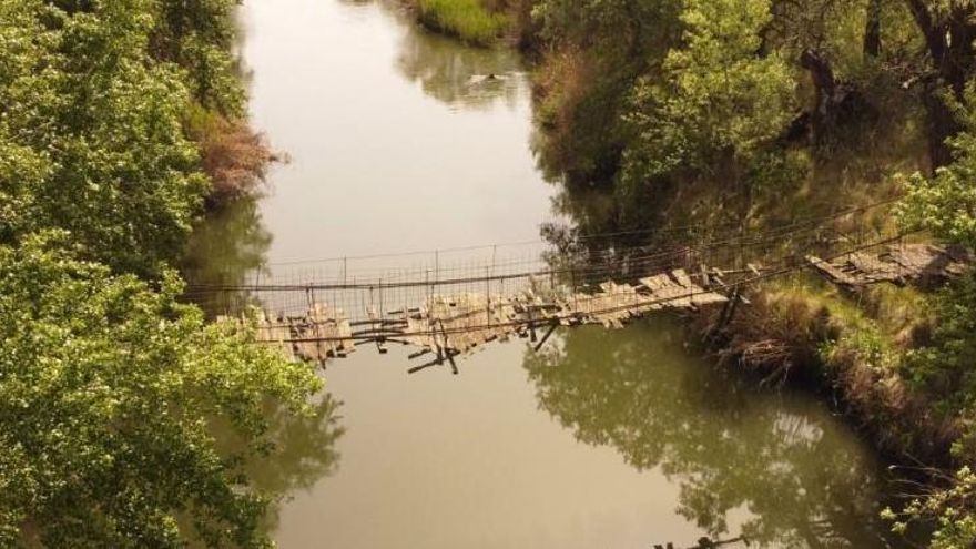 Puente colgado de Azuqueca de Henares