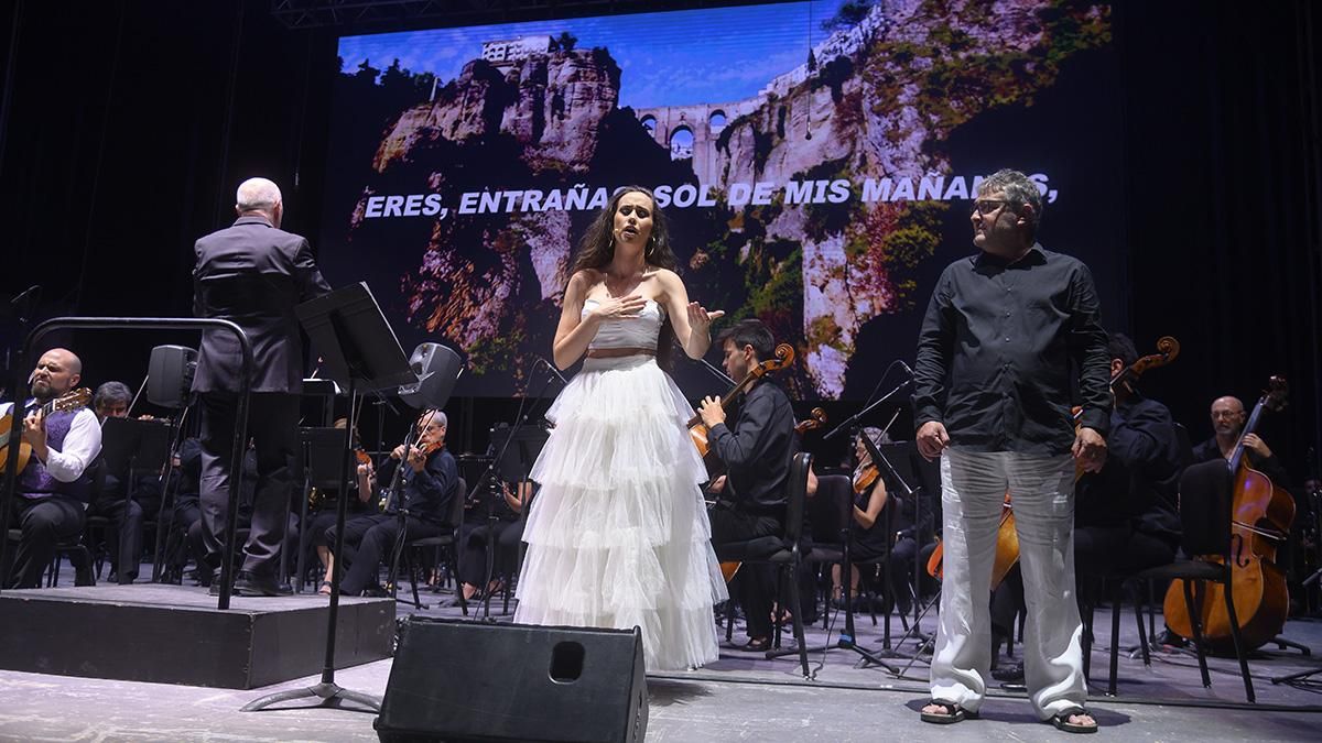 Homenaje a Manolo Sanlúcar en el inicio del Festival de la Guitarra