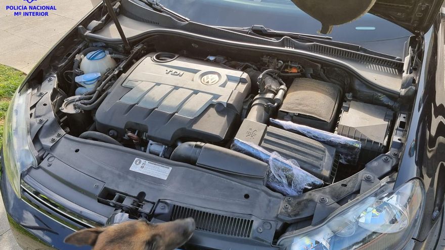 Droga incautada en un vehículo durante la operación policial