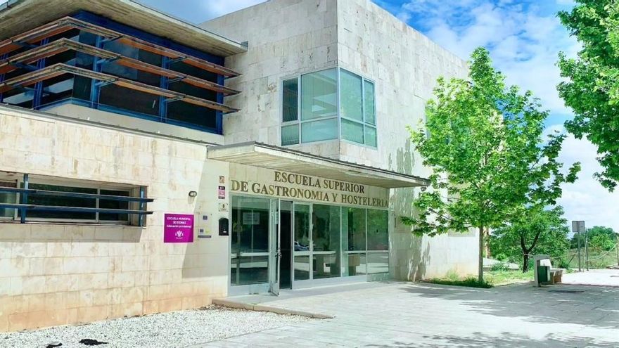 El PP y Vox culminan la cesión a una organización ultracatólica de la polémica escuela de gastronomía de Toledo