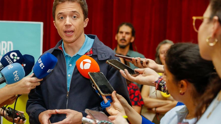 El presidente de Más País, Íñigo Errejón, atiende a los medios de comunicación durante la presentación de los objetivos del Acuerdo del Turia de cara a los comicios de mayo, en Las Palmas de Gran Canaria.