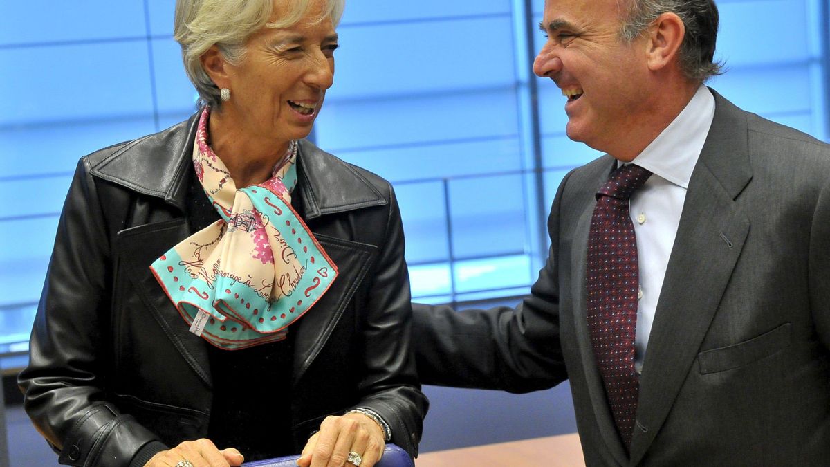 De Guindos afirma que el Gobierno trabaja en evitar las proyecciones del FMI