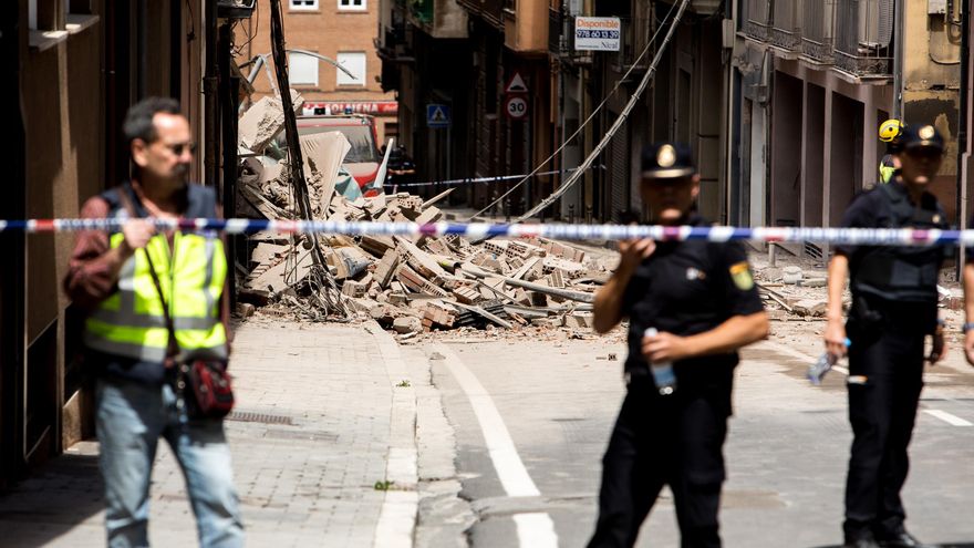 El desastre de la calle de San Francisco de Teruel: "Al Ayuntamiento le importa más tapar la grietas en su gestión"