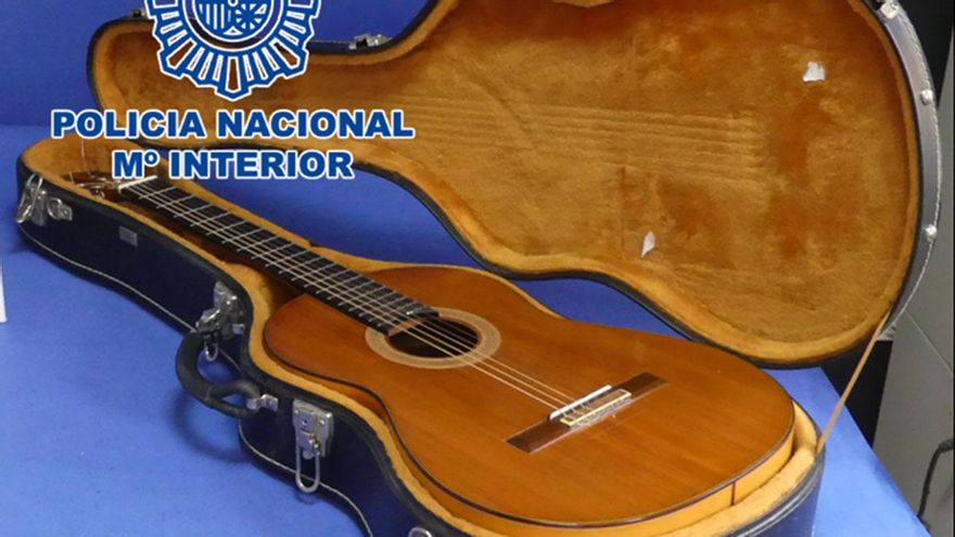 Detenida una persona acusada de robar una guitarra valorada en 25.000 euros
