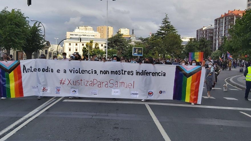 Cabecera de la manifestación por la muerte de Samuel Luiz en A Coruña