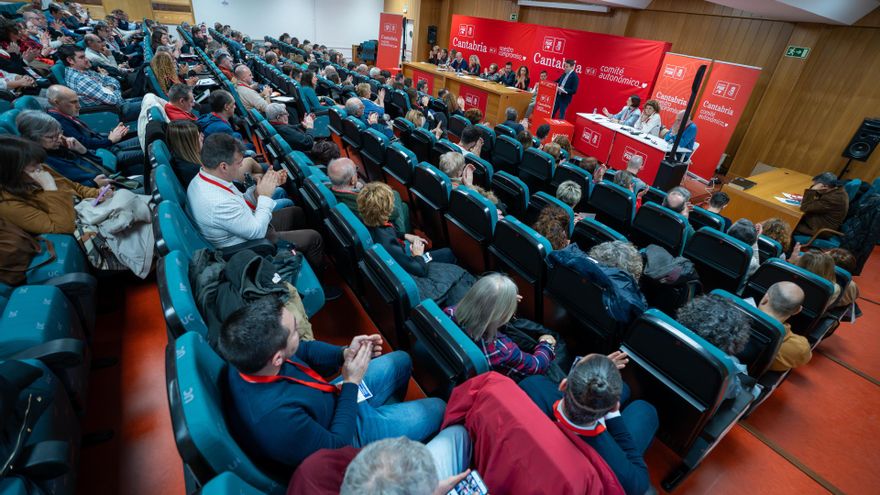 Reunión del comité autonómico del PSOE de Cantabria.