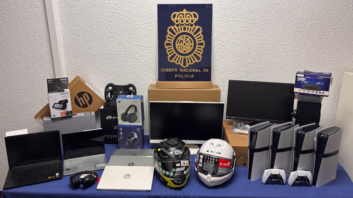 Objetos presuntamente sustraídos por la sexagenaria detenida en Zaragoza.