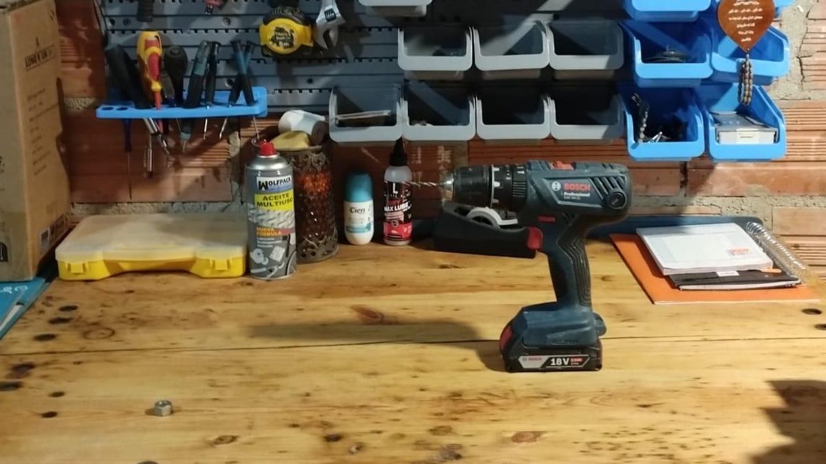 Multado por colgar un cuadro en su casa