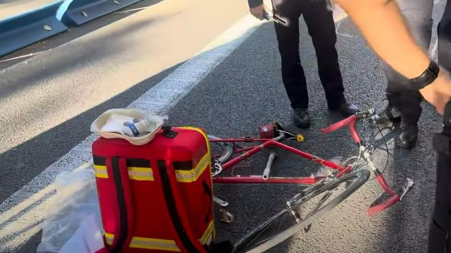 Atropellado un ciclista en el carril bici de Alberto Aguilera por un vehículo que no le prestó ayuda