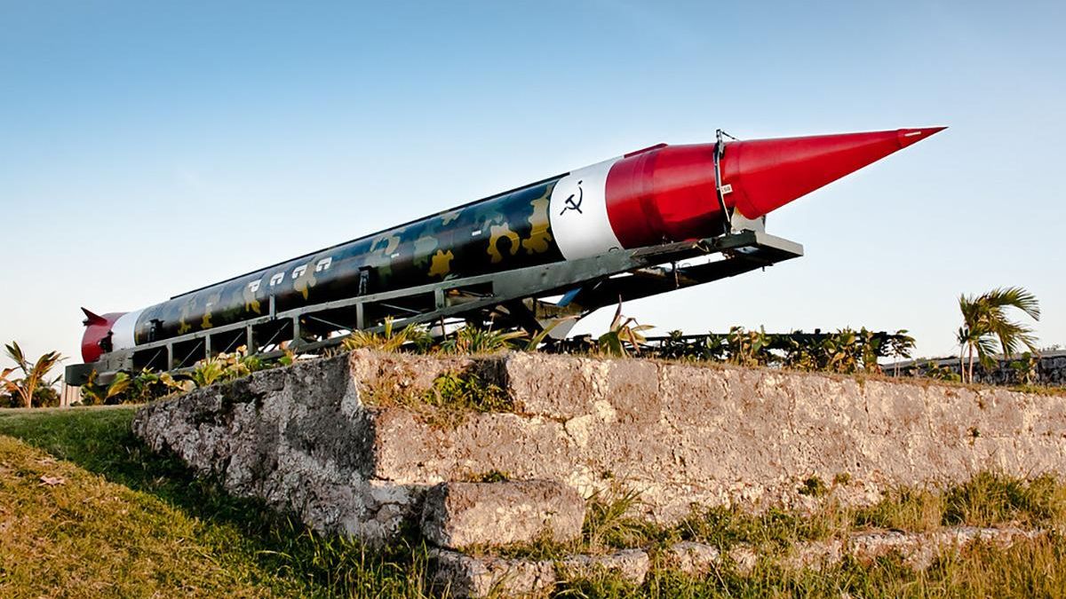 Una de las imágenes del documental 'Desarmando la guerra' que muestra un misil