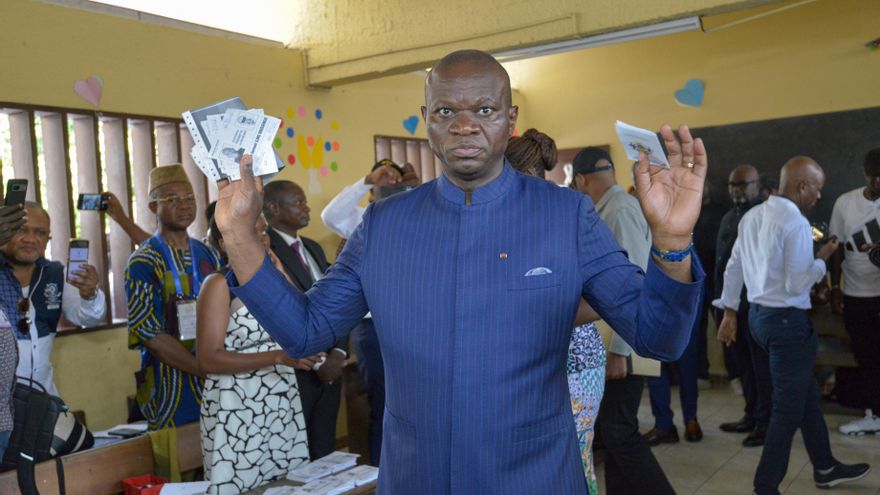El líder golpista de Gabón, Brice Oligui Nguema, gana las elecciones presidenciales