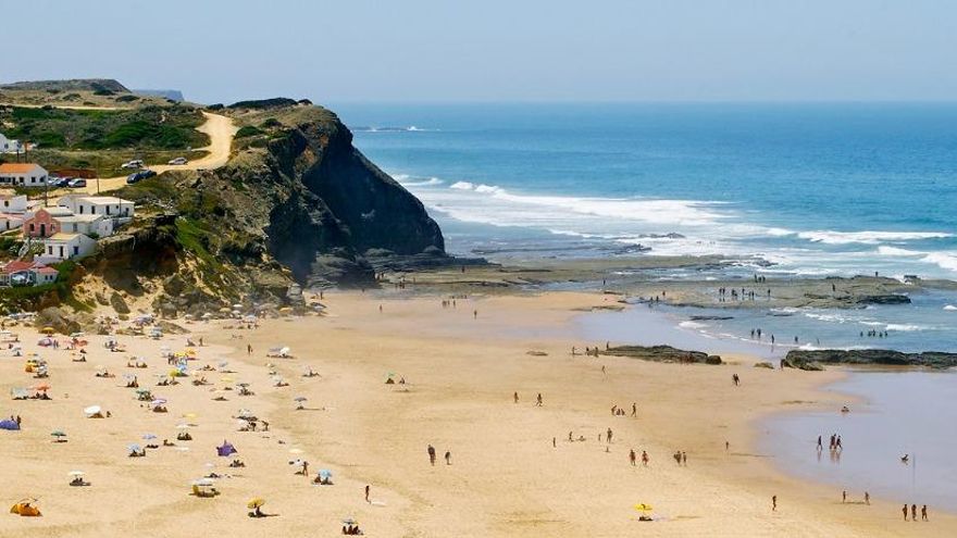 Praia de Monte Clérigo