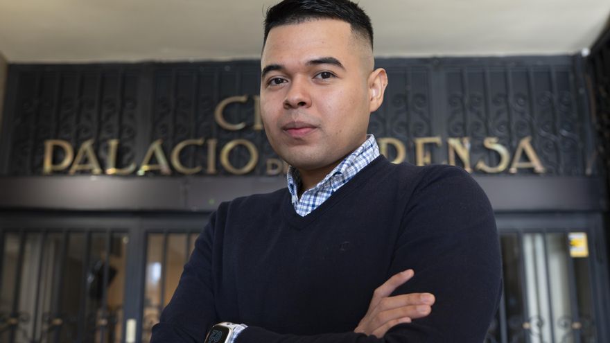 El libro para los “jóvenes en España” que “creen que una dictadura es mejor que una democracia”