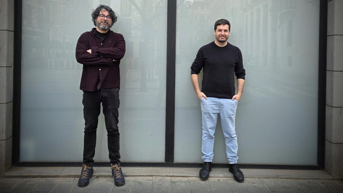 Pau Alabajos i Ricard Chulià durant l’entrevista a València.