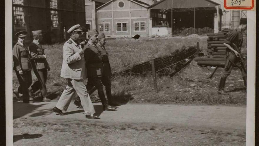 "Franco Visita la Constructora Naval de Reinosa".