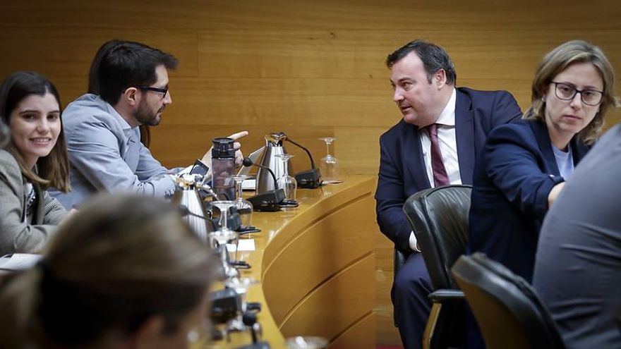Grietas en el Consell de PP y Vox: los socios de gobierno se tumban dos propuestas en las Corts Valencianes