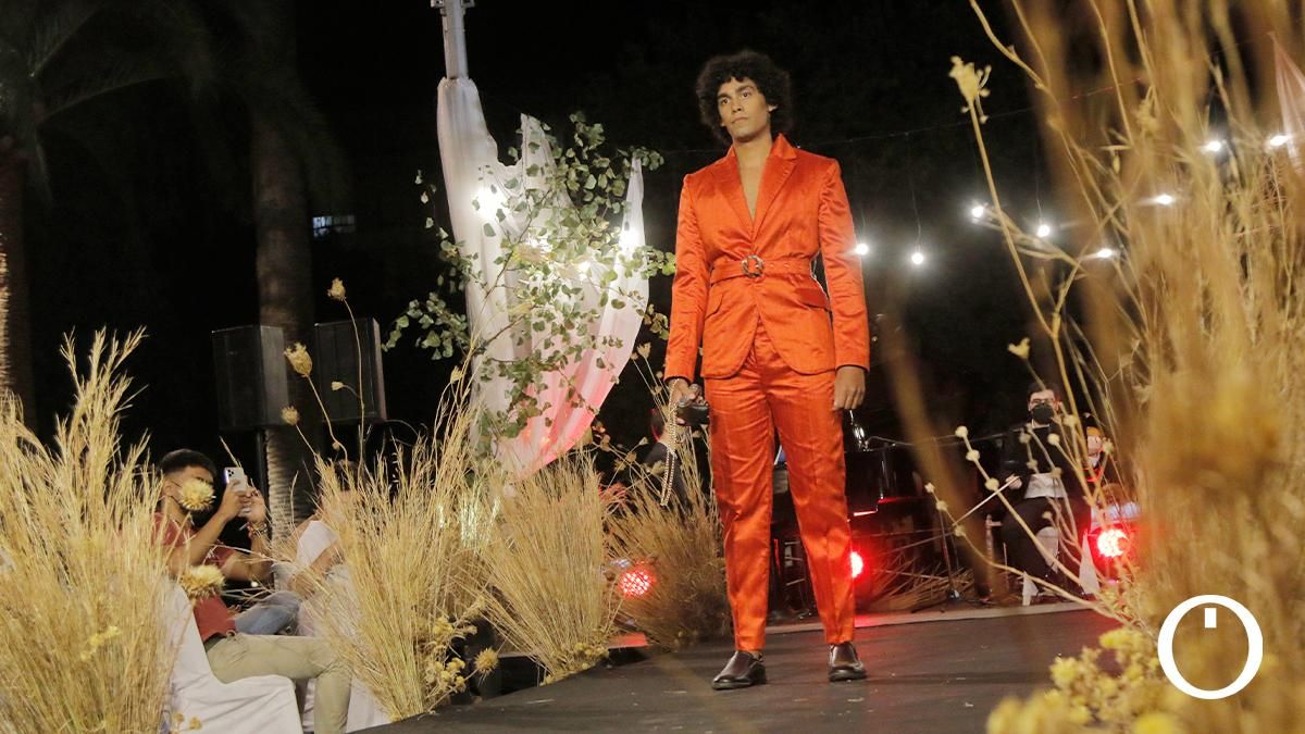 Desfile de la nueva colección de Hugo Clavelina