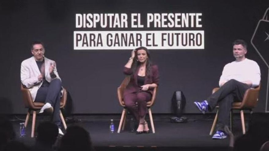 Emilio Delgado, Sarah Santaolalla y Gabriel Rufián