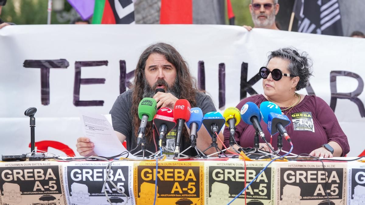 La huelga por la precariedad de los técnicos deja en el aire el concierto de Leire Martínez en las fiestas de Vitoria