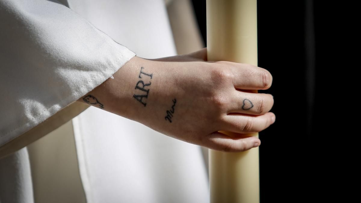 Salida procesional de la Hermandad del Amor, en imágenes