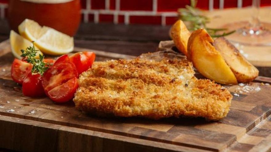 El truco para que los filetes empanados queden crujientes