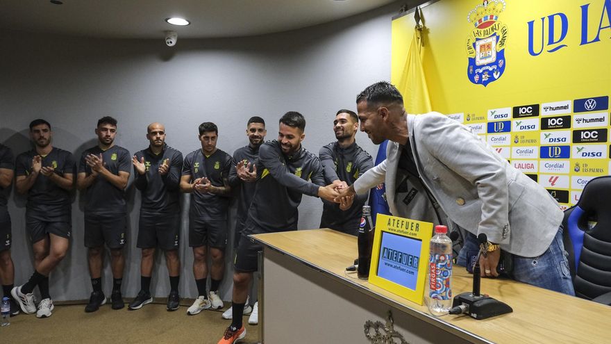 Jonathan Viera, en su adiós: "No sé qué problema tiene el entrenador conmigo, no me lo ha dicho"