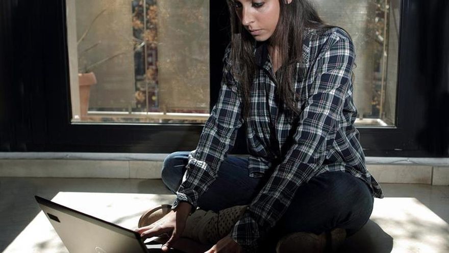 Una sola web ofrece la información económica de El País, Cinco Días y Retina