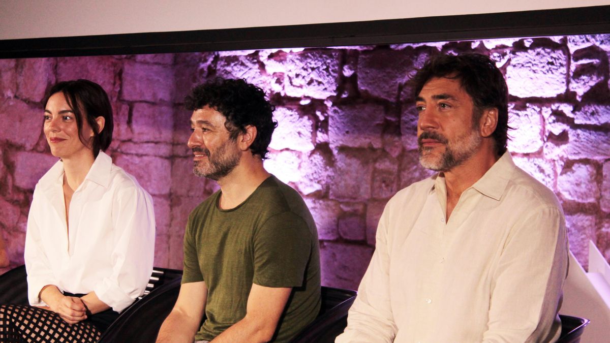 Victoria Luengo, Rodrigo Sorogoyen y Javier Bardem durante la presentación de El ser querido en Es Baluard Museu. F
