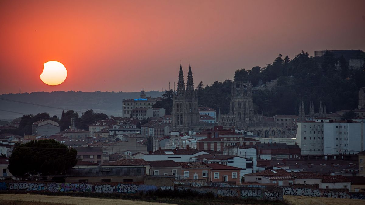 El eclipse desde la ciudad de Burgos, en Castilla y León