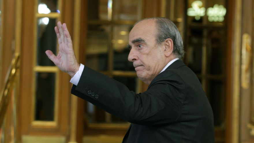 Cuando mayo ya se le escurre de los dedos, el Gobierno no descarta un Pacto de Junio para el Día de la Bandera