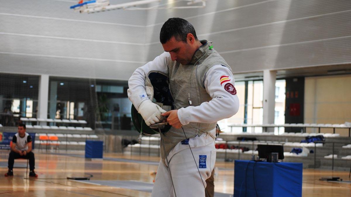 José Leandro Vidales ha resultado campeón nacional de esgrima militar en 2025