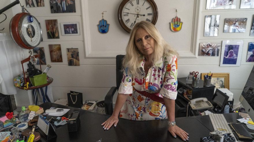 Ana Rosenfeld:  "Todavía no me siento viuda, me siento sola"