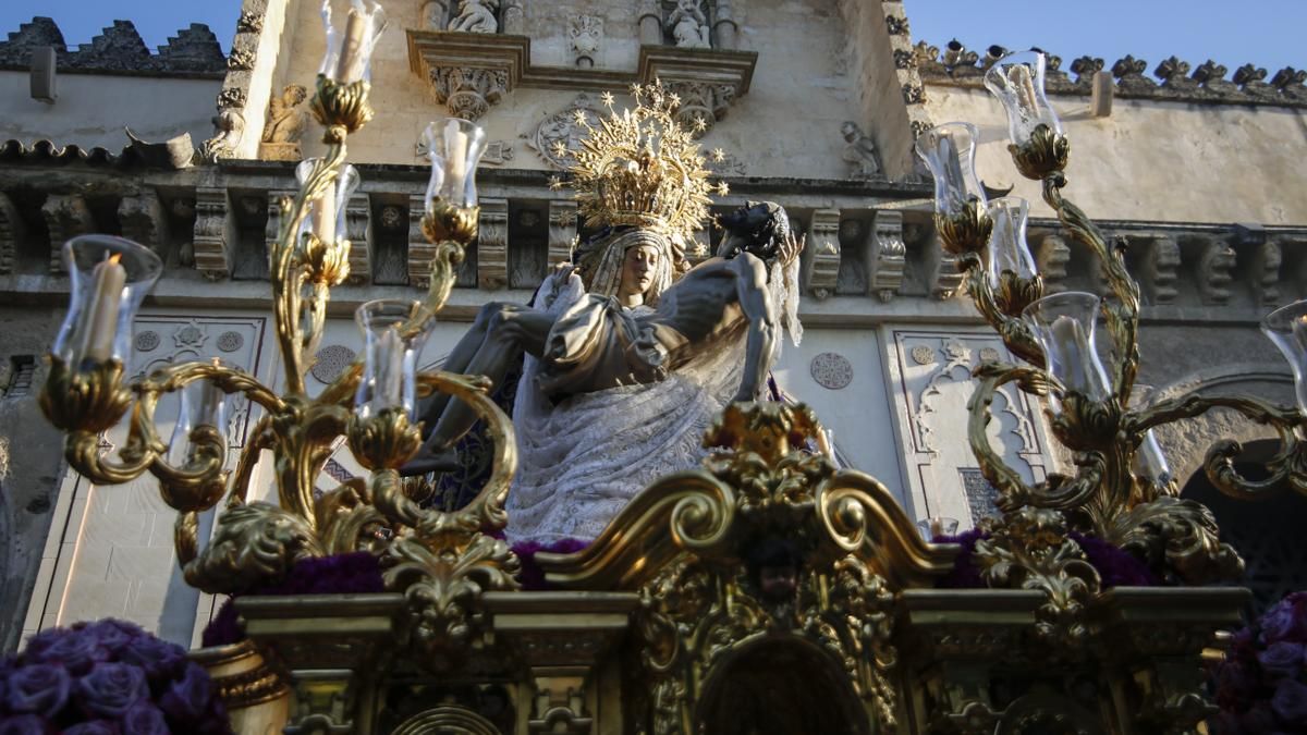 Traslado de la Virgen de las Angustias