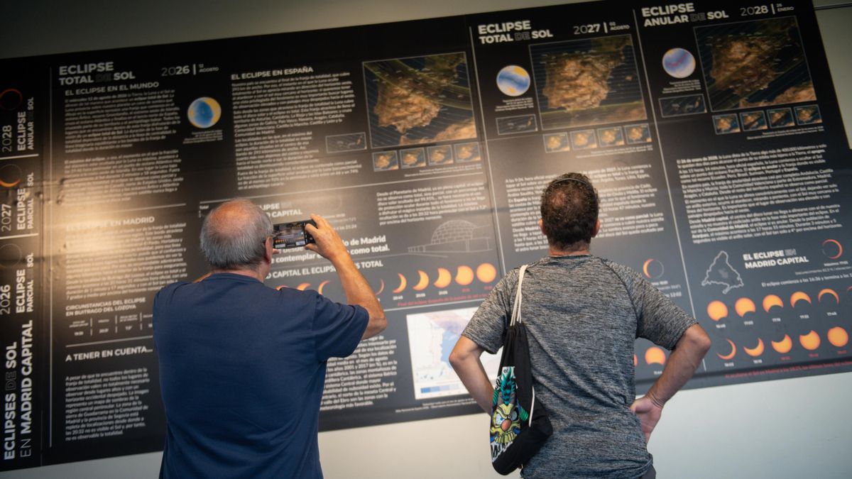 El punto informativo del Planetario de Madrid sobre el trío de eclipses