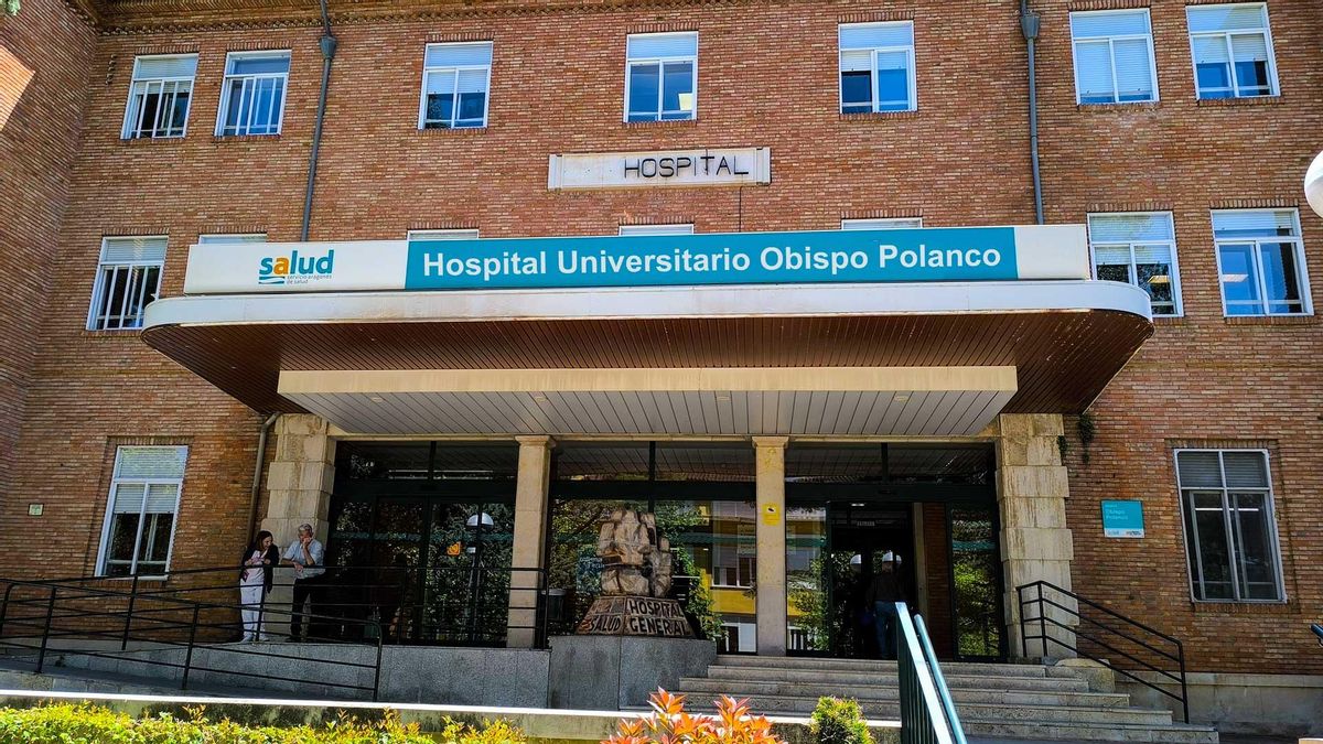El Hospital de Teruel afronta el verano con plazas sin cubrir en varias especialidades: "Es un maldito desastre"