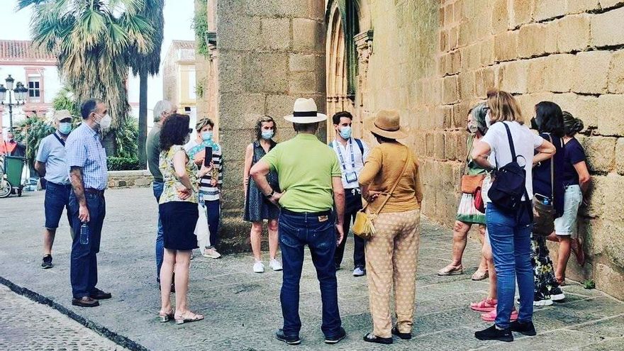 La Junta pide el nivel 3 de alerta para los 94 municipios del área de salud de Cáceres: más restricciones de aforo y reuniones sociales