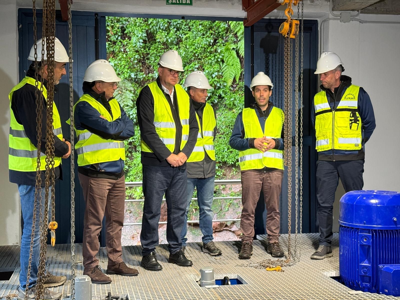 Visita  a la zona donde se han realizado obras de reparación de los daños ocasionados por el volcán en la infraestructura hidráulica de La Palma.