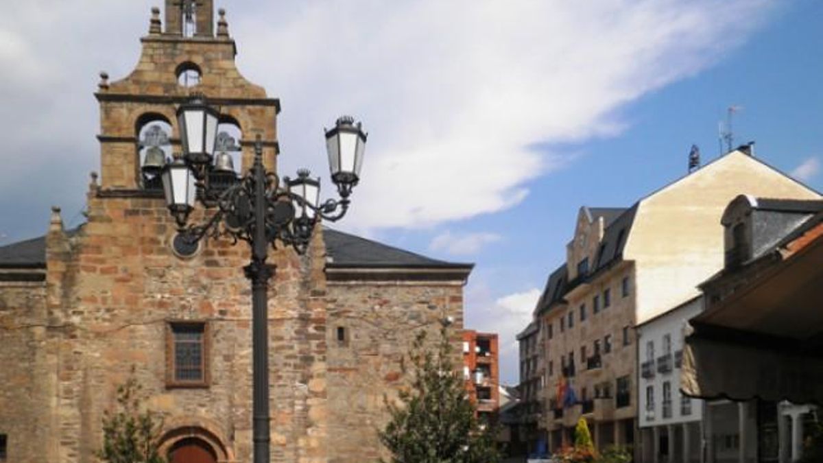 Mario Llamazares presenta este miércoles en Bembibre su nuevo poemario, 'El mundo al revés '